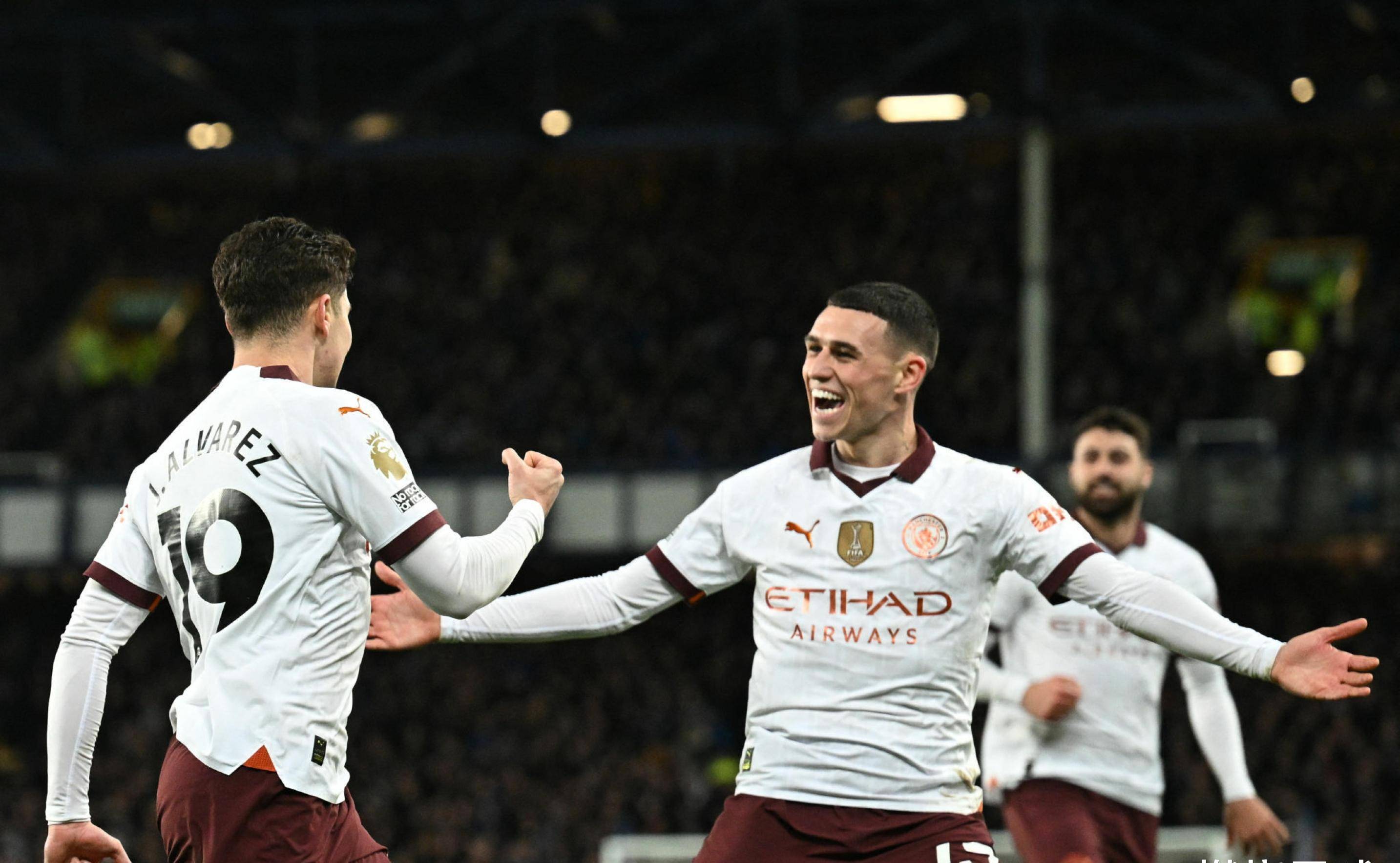  曼城希望德布劳内留下 